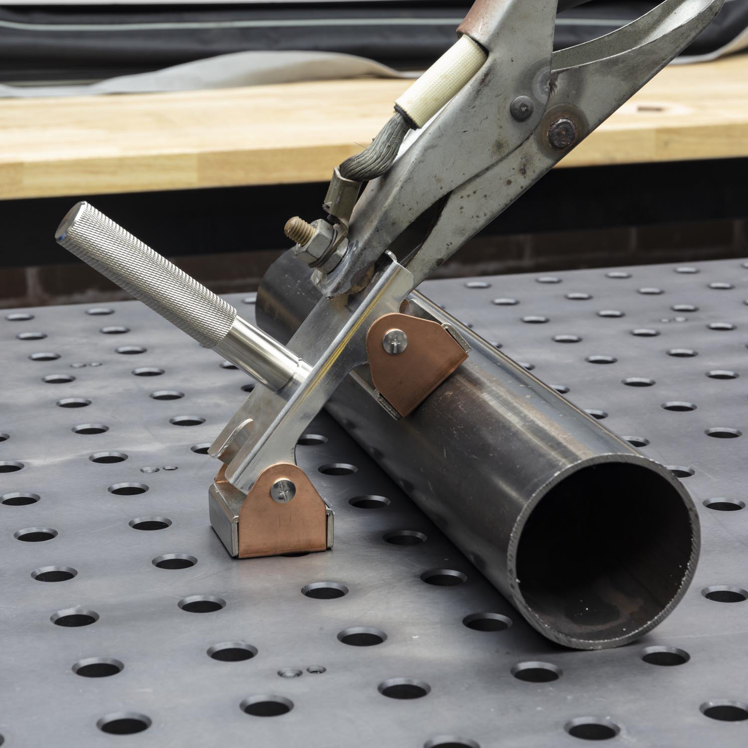 Hi-Temp Grounding Magnetic V-Pad