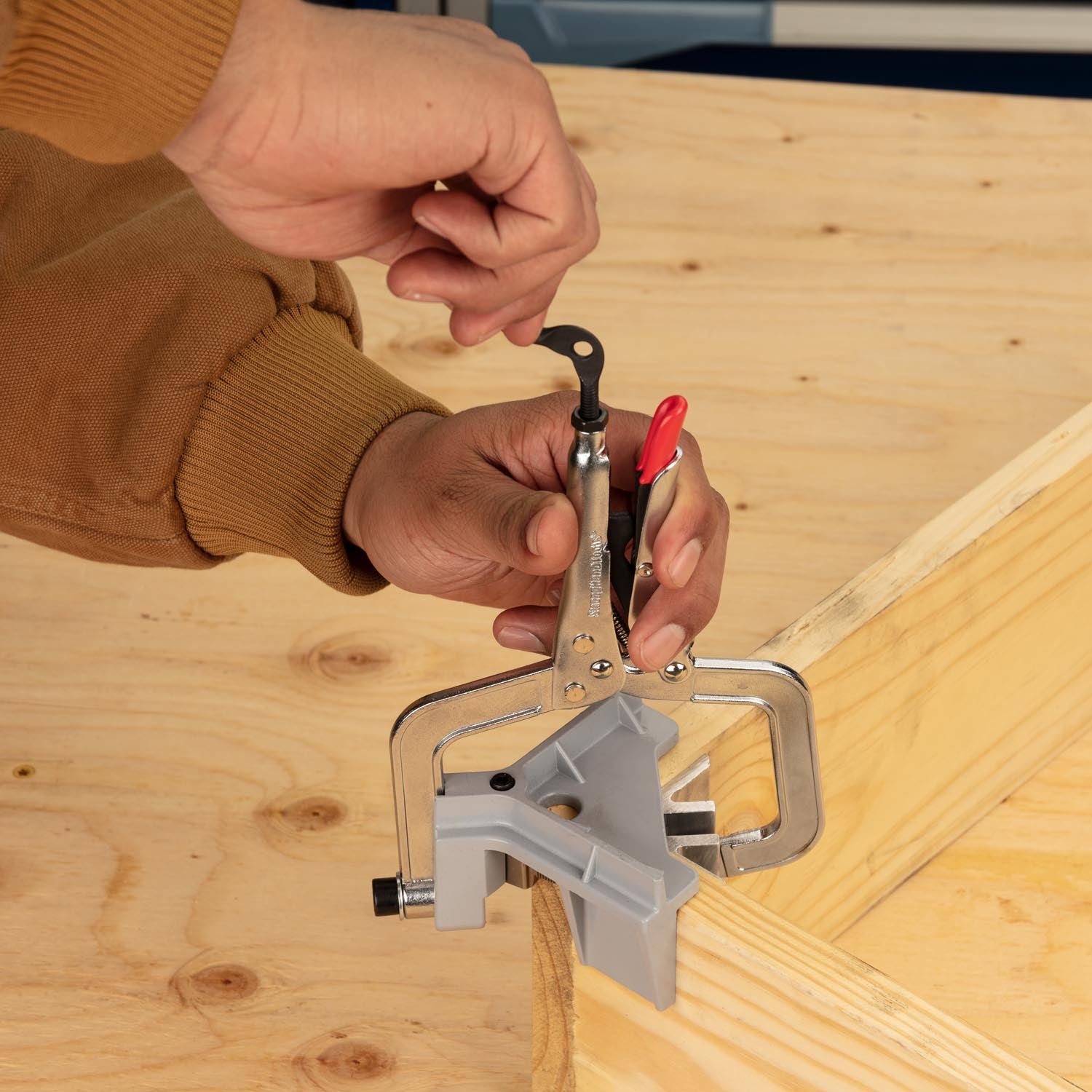 Sujeción de esquinas JointMaster™ para trabajar la madera