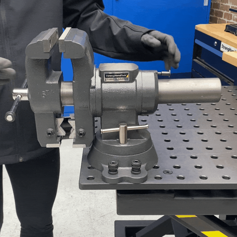 Vise with 360° Rotating Jaw & Base, 5/8" Mounting