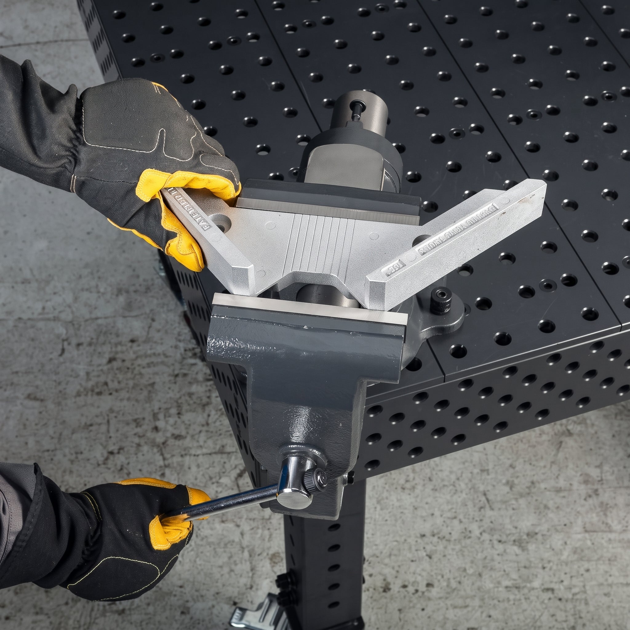 Aluminum 90º Tru-Angle Fixture Weld Jig – Strong Hand Tools