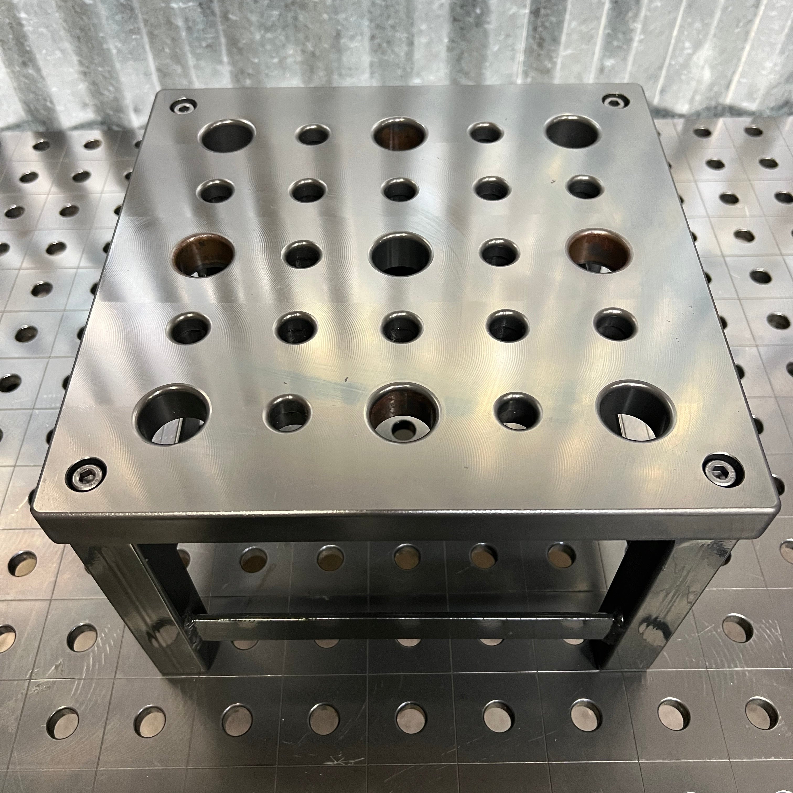 Demo/Display Table, 300 x 300 x 25 mm [Open Box]