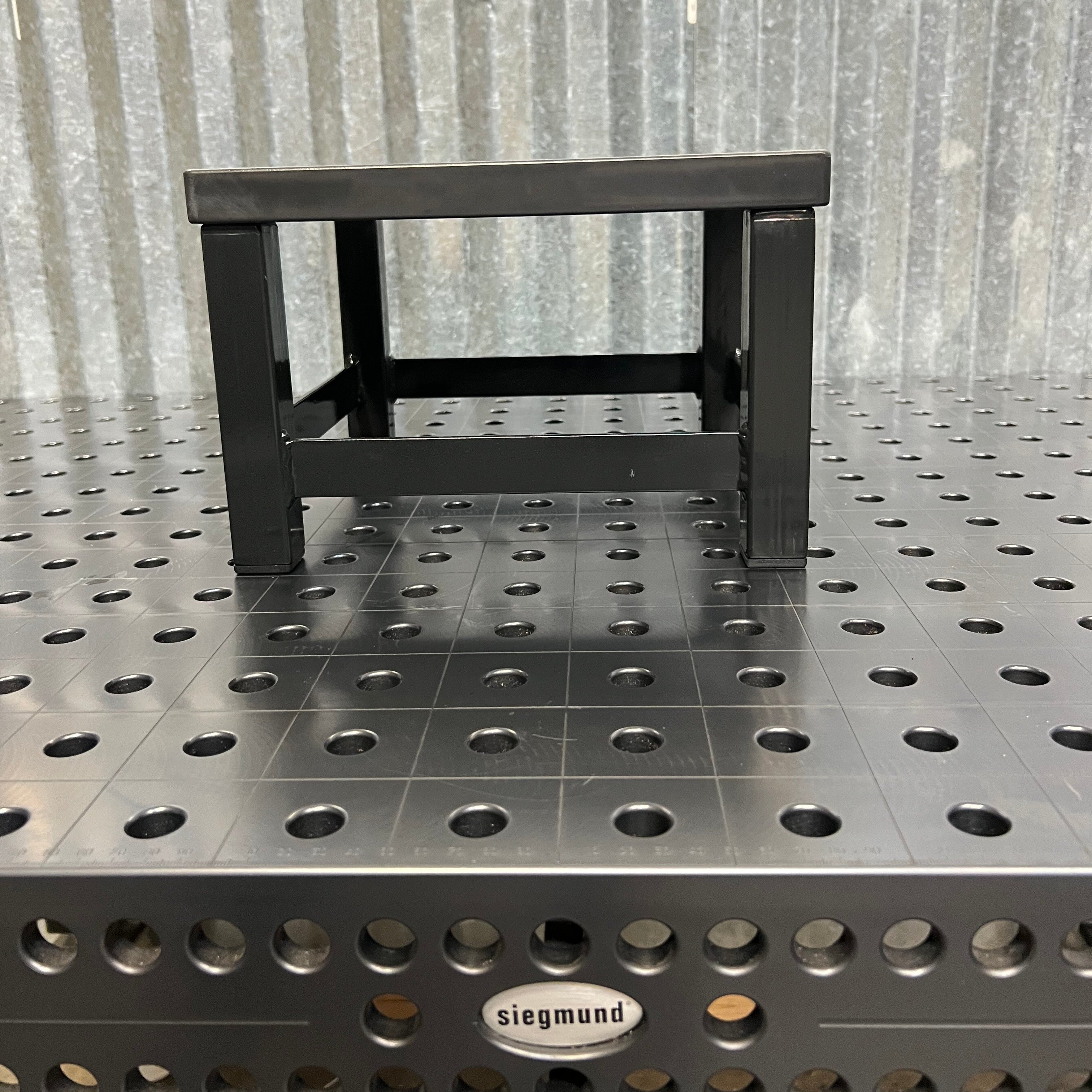 Demo/Display Table, 300 x 300 x 25 mm [Open Box]