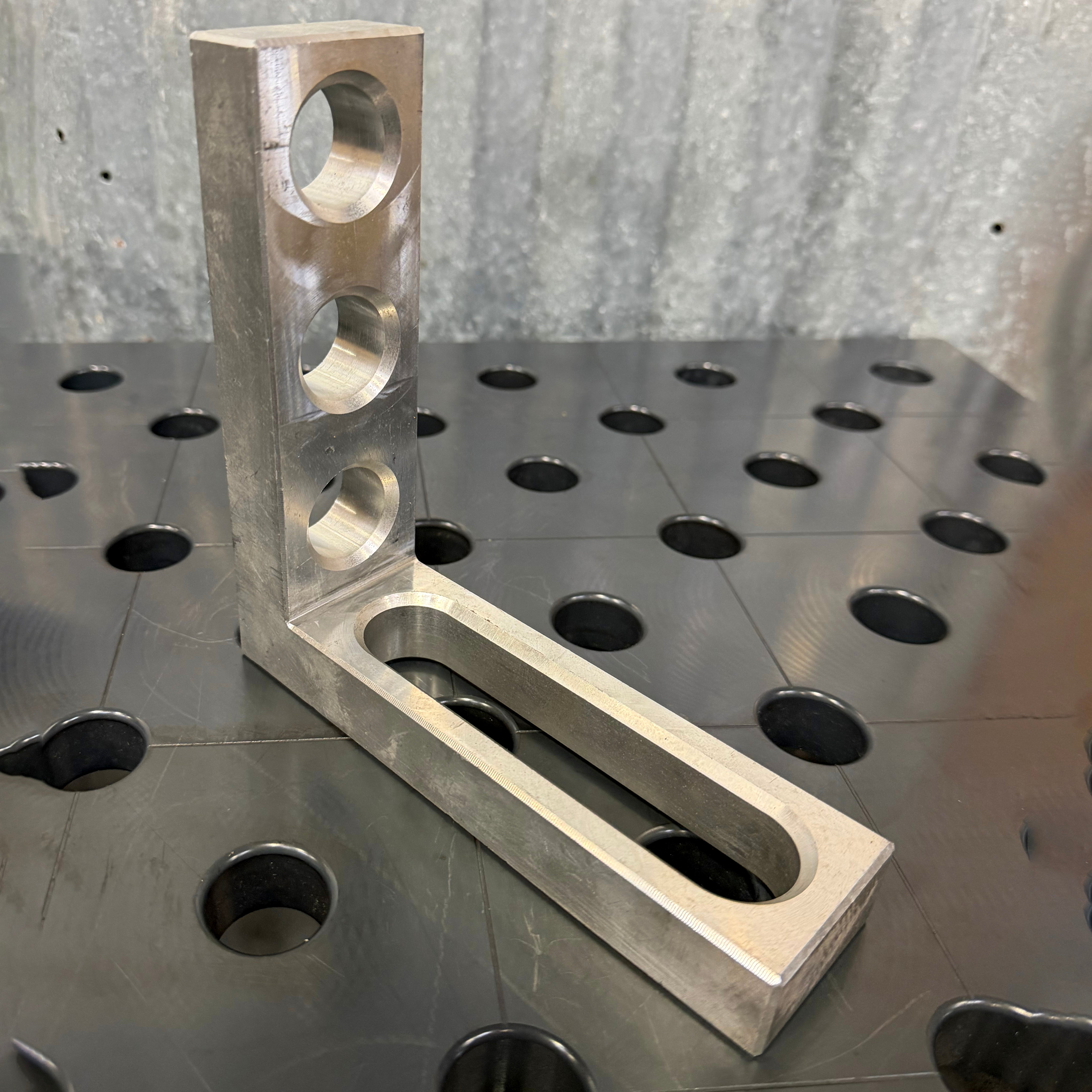 175mm L Stop and Clamping Square, 28mm (Aluminum)