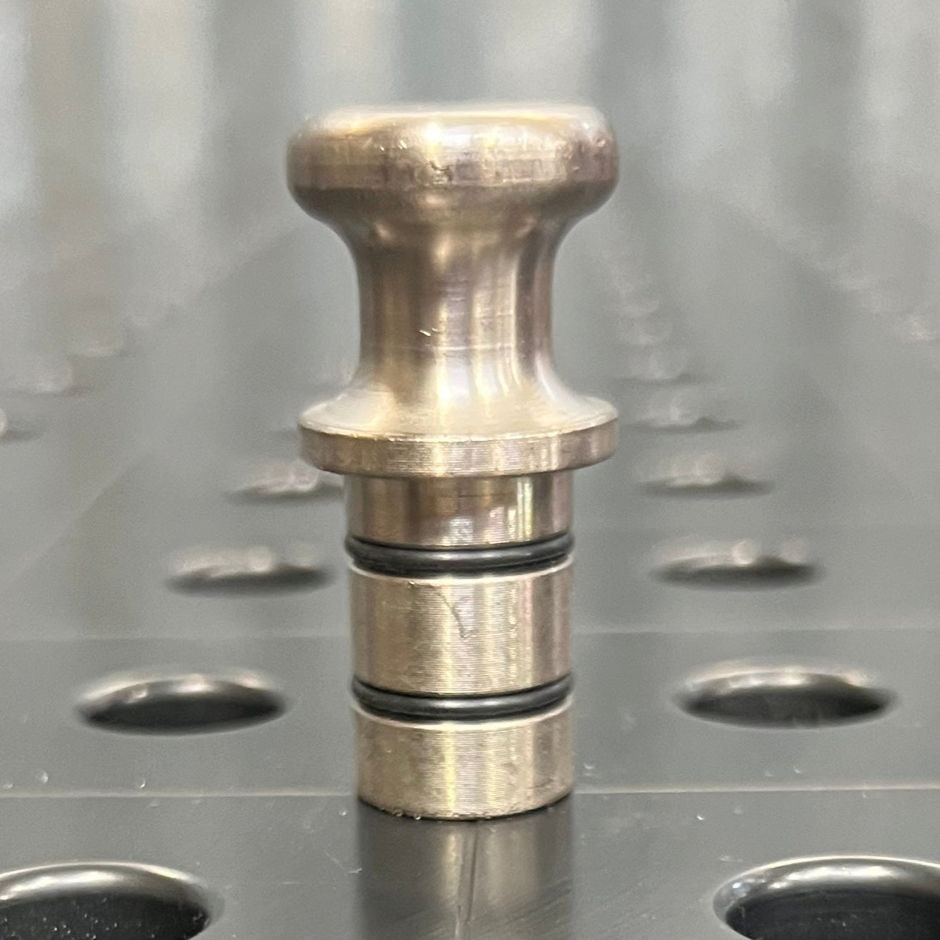 Magnetic Clamping Bolt, 46 mm, Aluminum [Open Box]