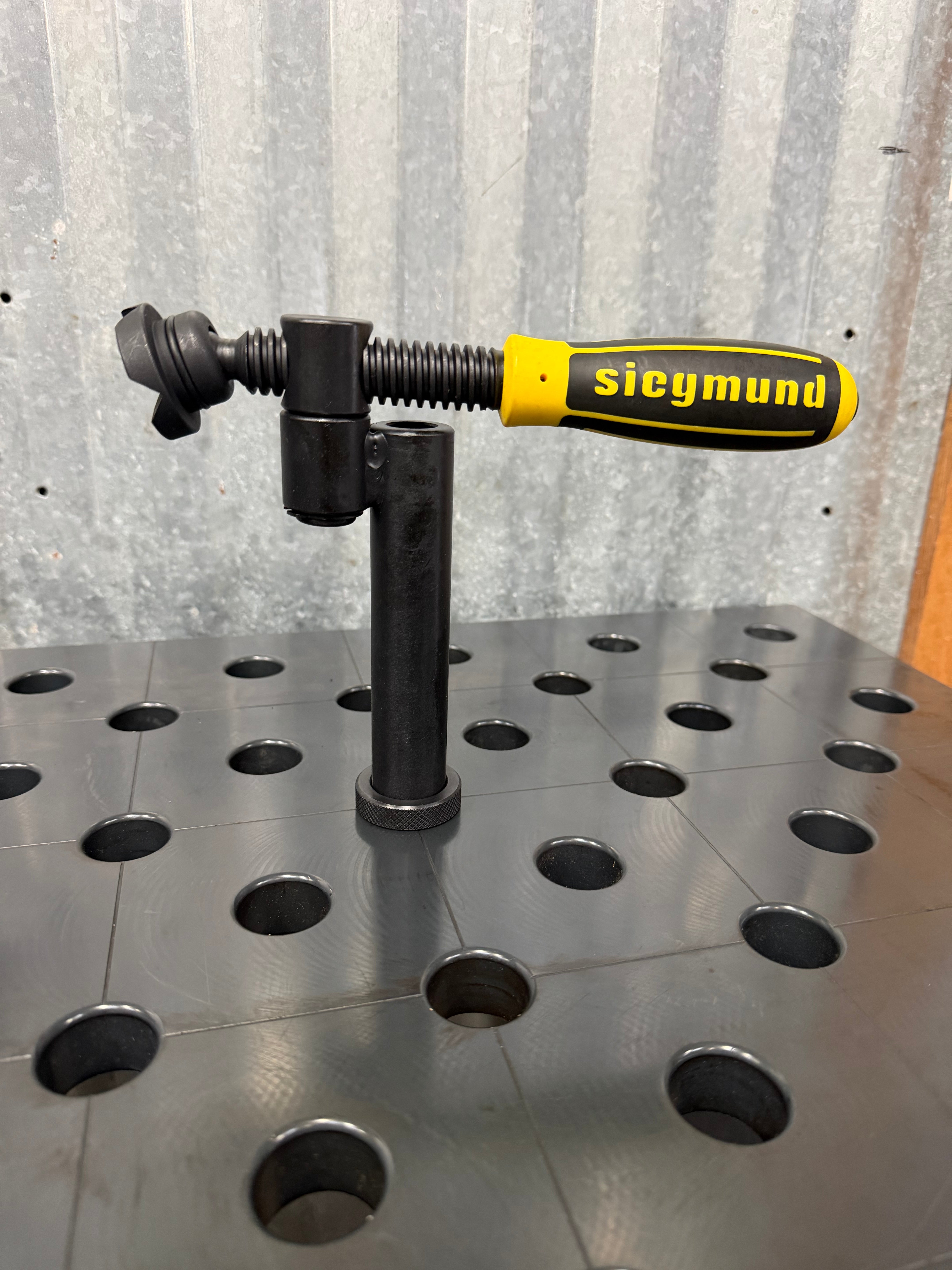 90° Basic Pipe Clamp, 28mm (Nitrided)