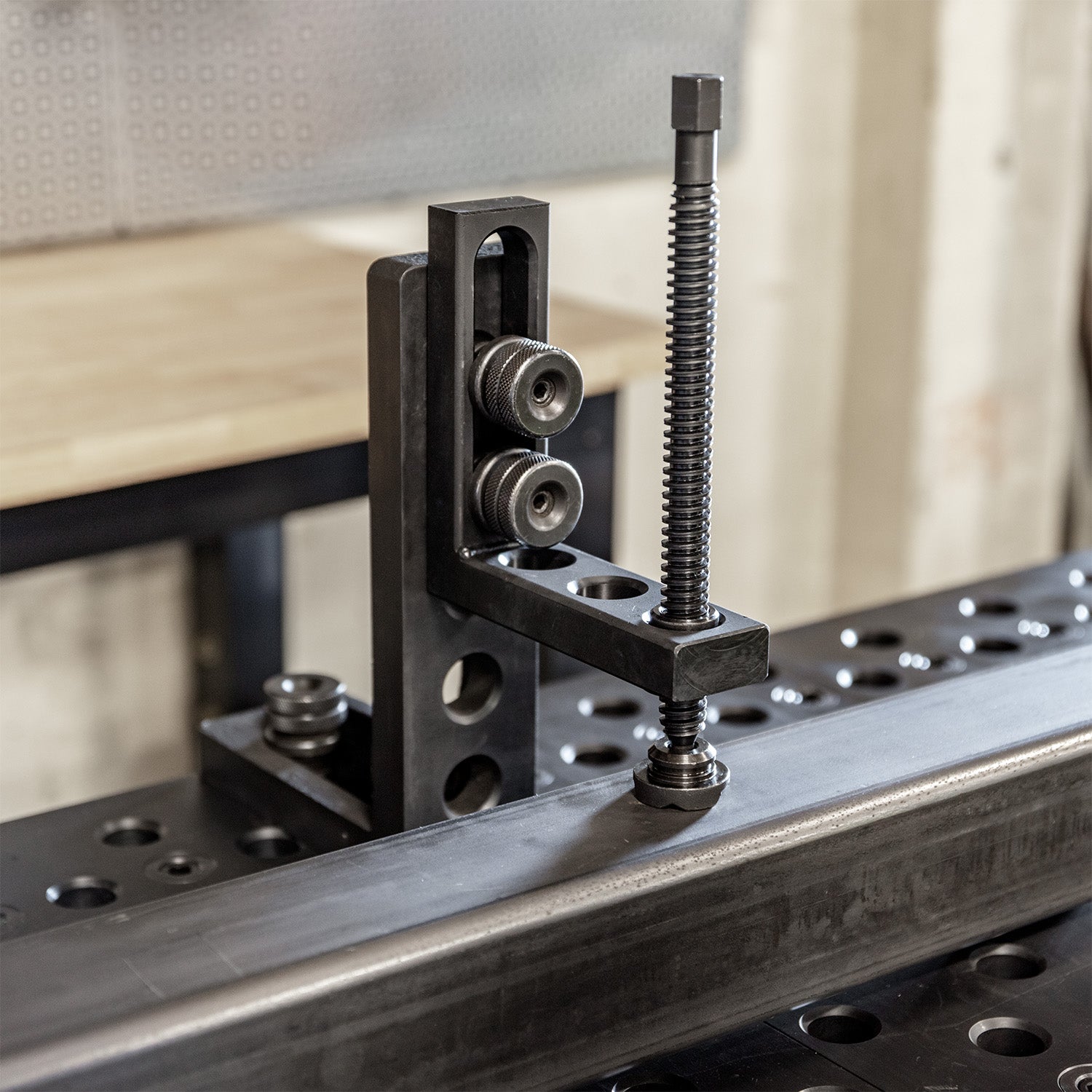 Hex-Clamps, with Nut & Pad, 28 mm