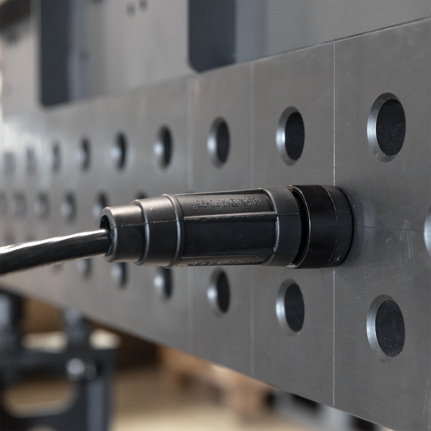 Table Grounding Adaptor, Fits 28 mm Holes