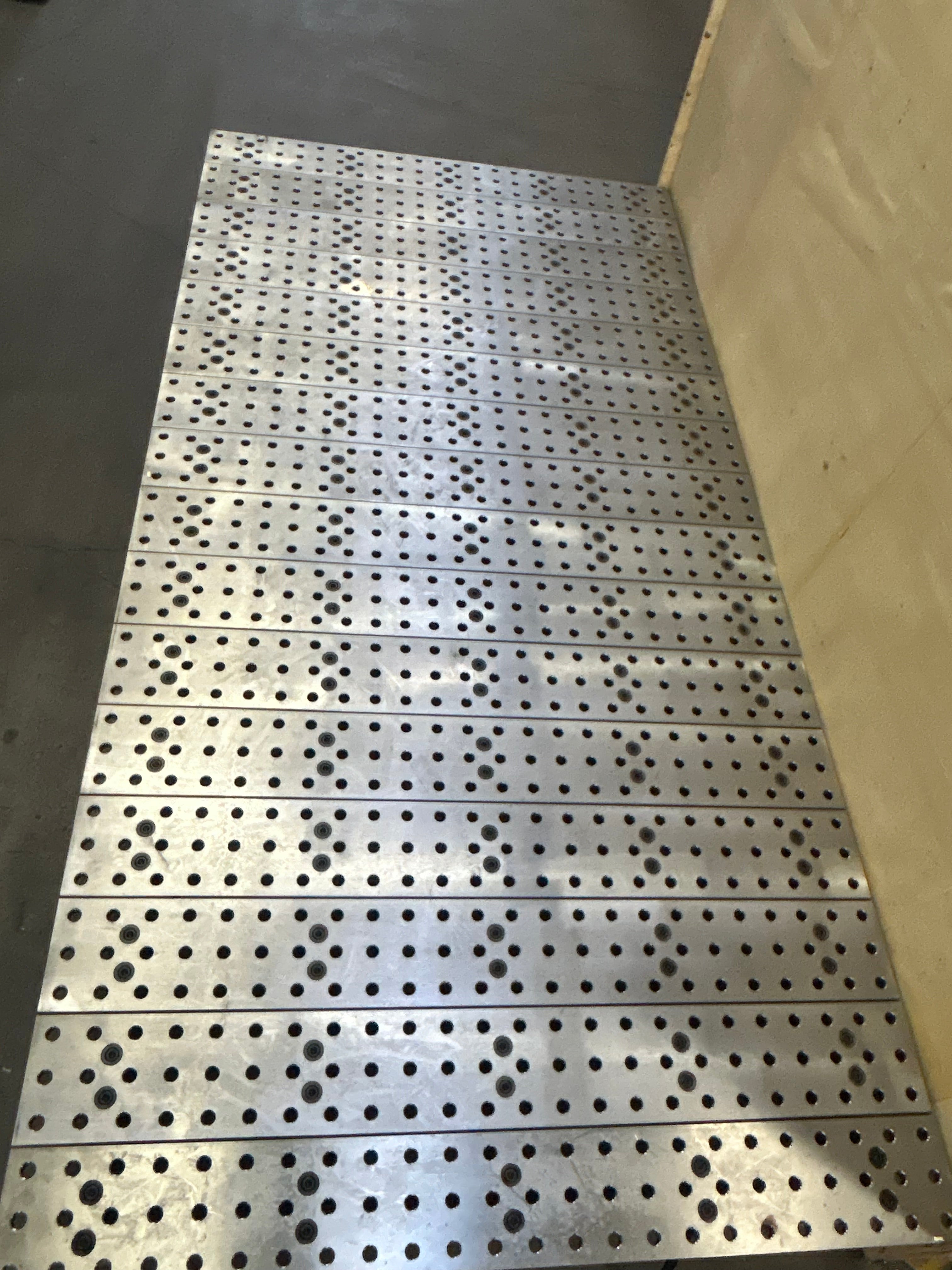 MAX Tabletop, 8' x 4', Standard [Blemished]