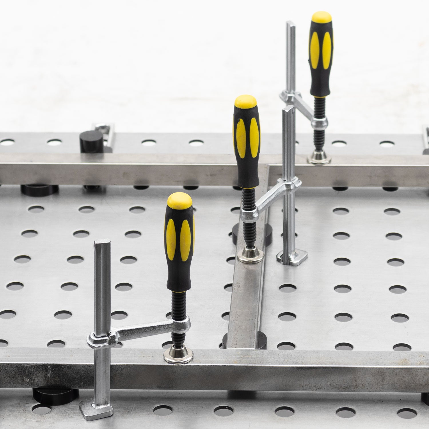 Kit de sujeción de 28 piezas, compatible con FixiPoint de 16 mm 
