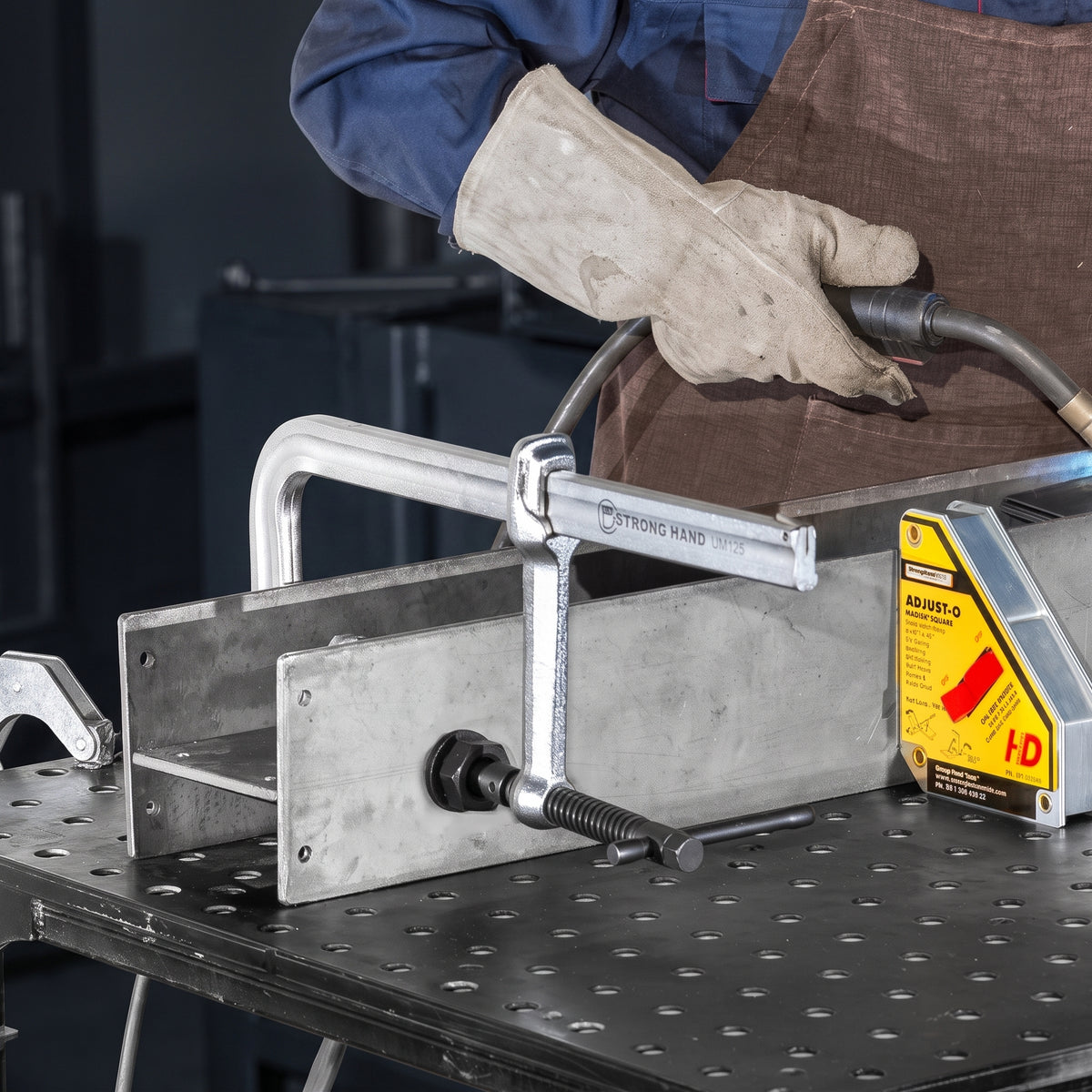 Reversible F-Clamps - 3/16" x 9/16" Rail Size, Heavy Duty Pad (UM Series)