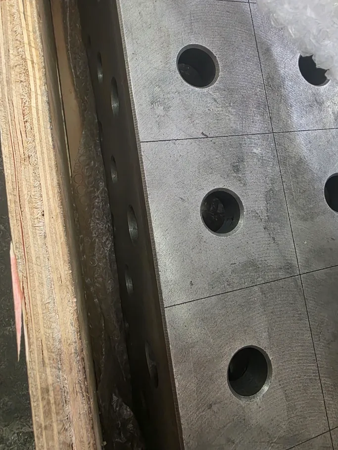 2.4 x 1.2 M 5-Sided Tabletop, Cast Iron, 28 mm (Blemished)