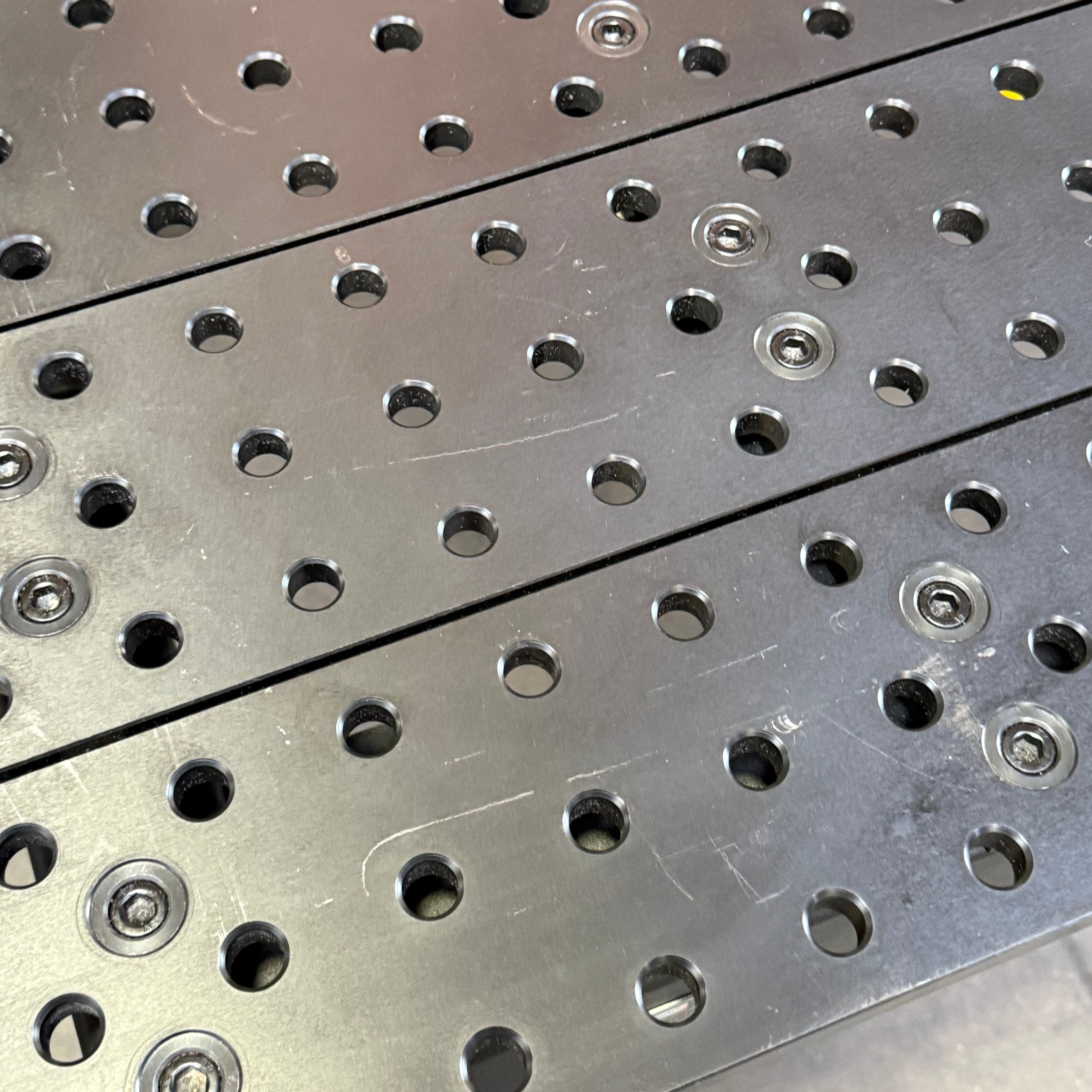 MAX Tabletop, 6' x 4', Nitrided [Blemished]