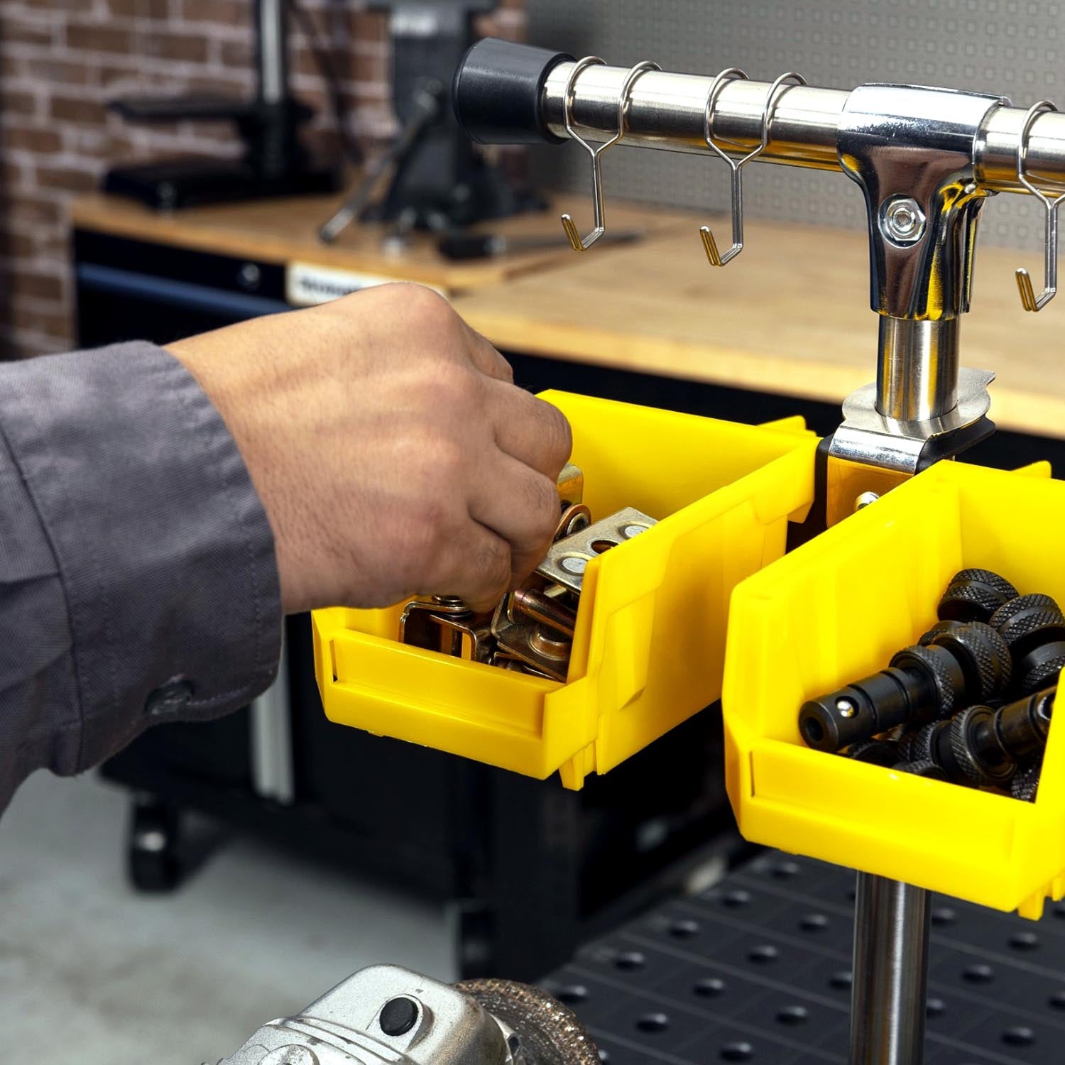Magnetic Dual Grinder Storage