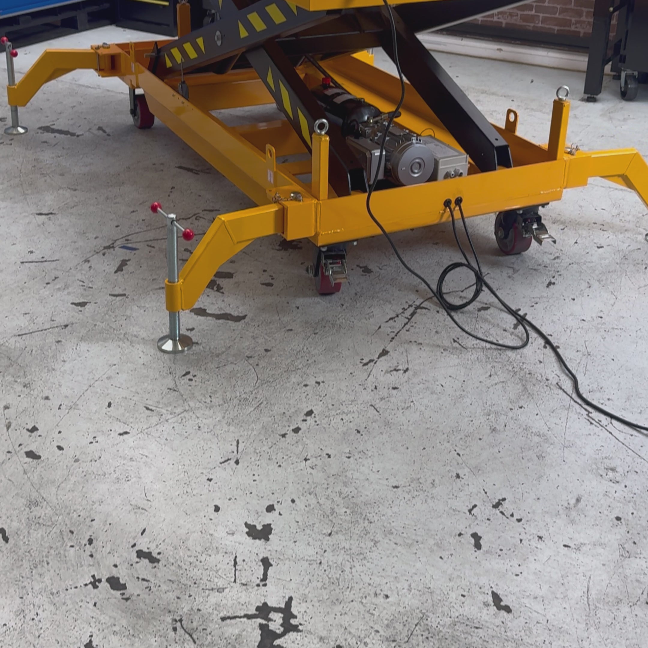 Heavy Duty Electric Hydraulic Scissor Lift, 8,800 lb Capacity