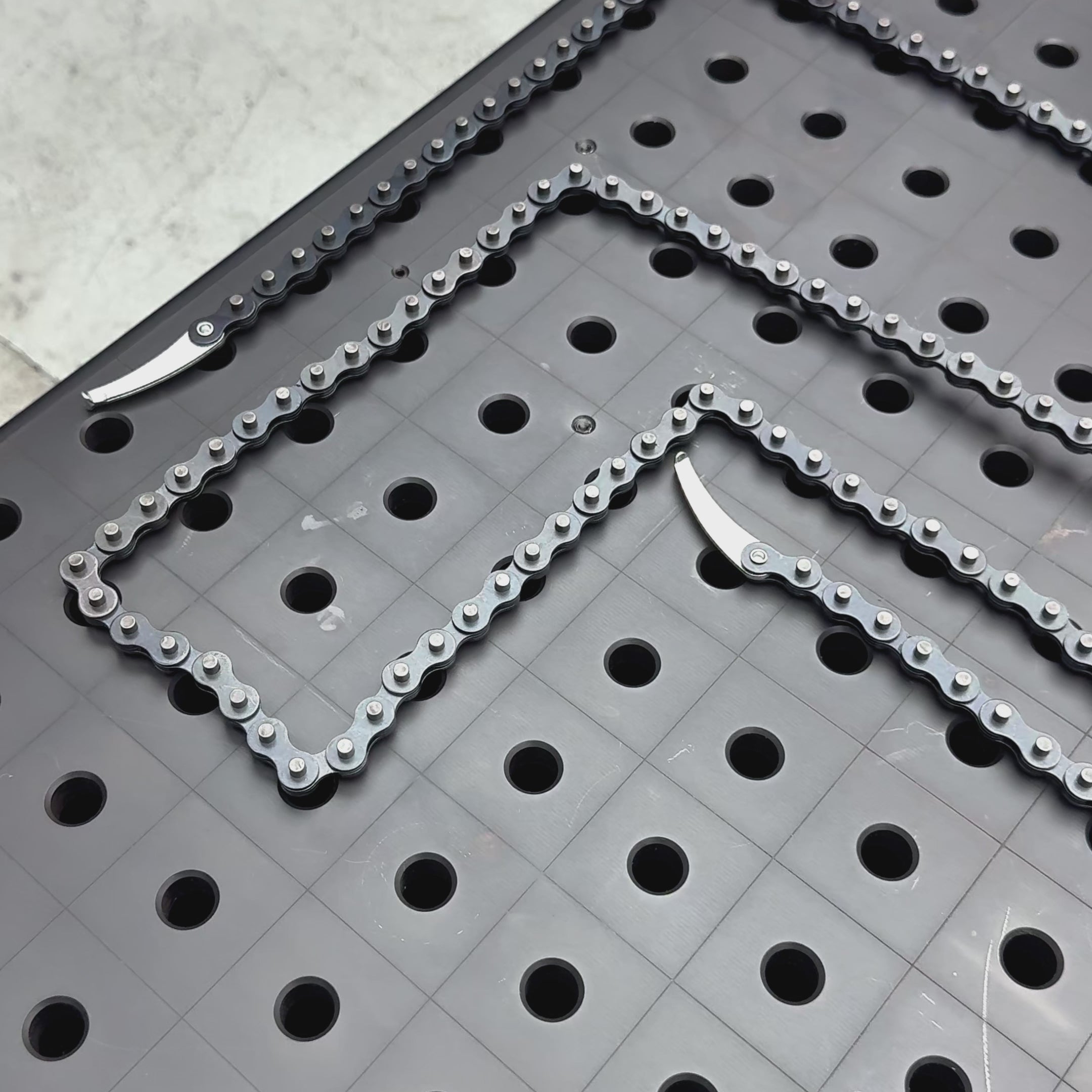 Load video: Locking Chain Pliers