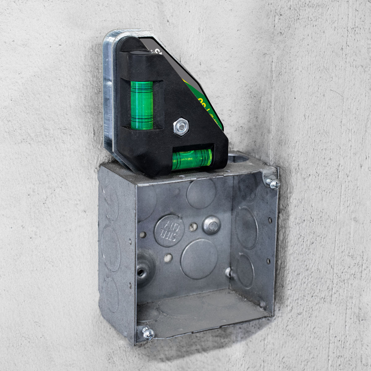 Magnetic Conduit Level